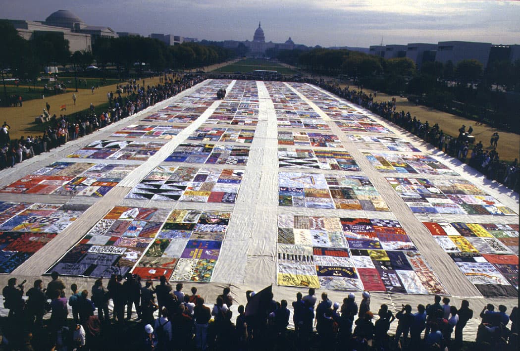 The AIDS Quilt makes its first appearance on the National Mall in Washington, D.C., in October 1987. (The Names Project)