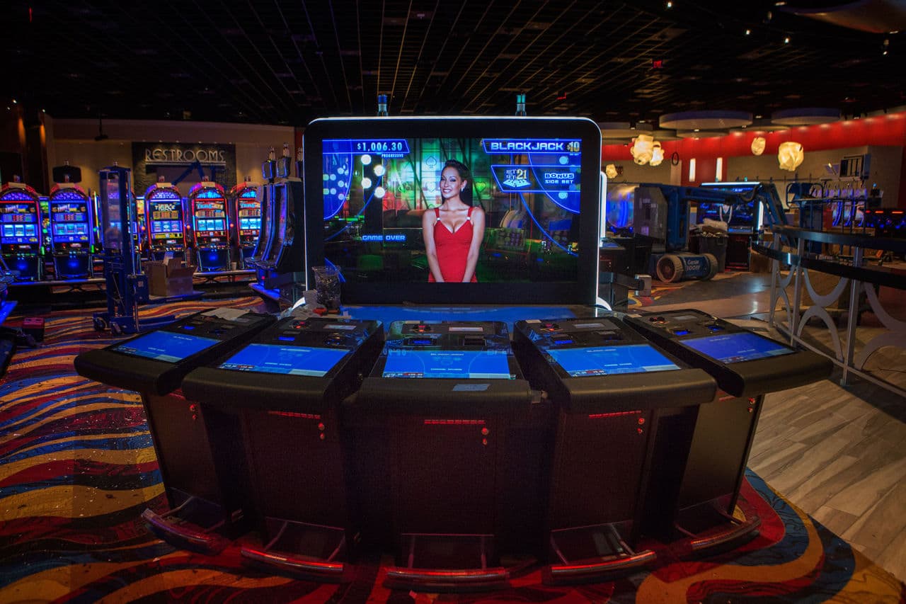 Video blackjack at Plainridge Park Casino (Jesse Costa/WBUR)