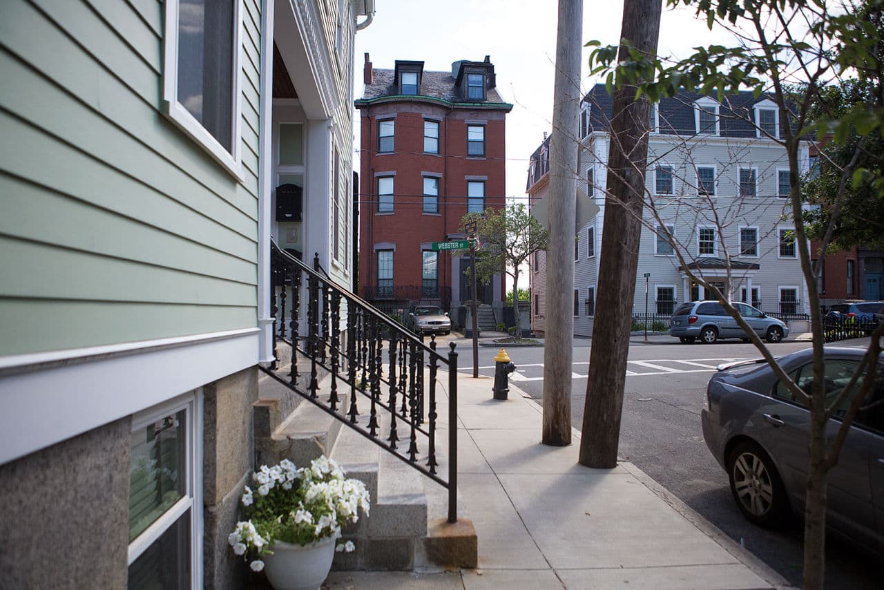 minimal Kompliment ude af drift The First To Leave East Boston Are Us': Rising Rents Are Pushing Some  Residents Out | WBUR News