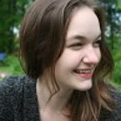 Headshot of Amée LaTour