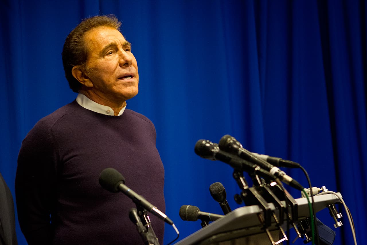 Casino operator Steve Wynn speaks about his proposal for a gambling facility in Everett in late 2012. (Jesse Costa/WBUR)