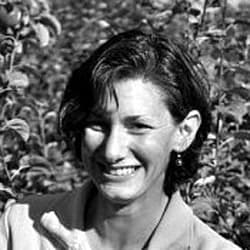 Headshot of Tracy Hahn-Burkett