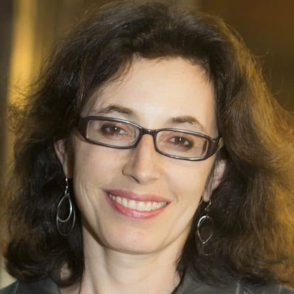 Headshot of Anna Reisman