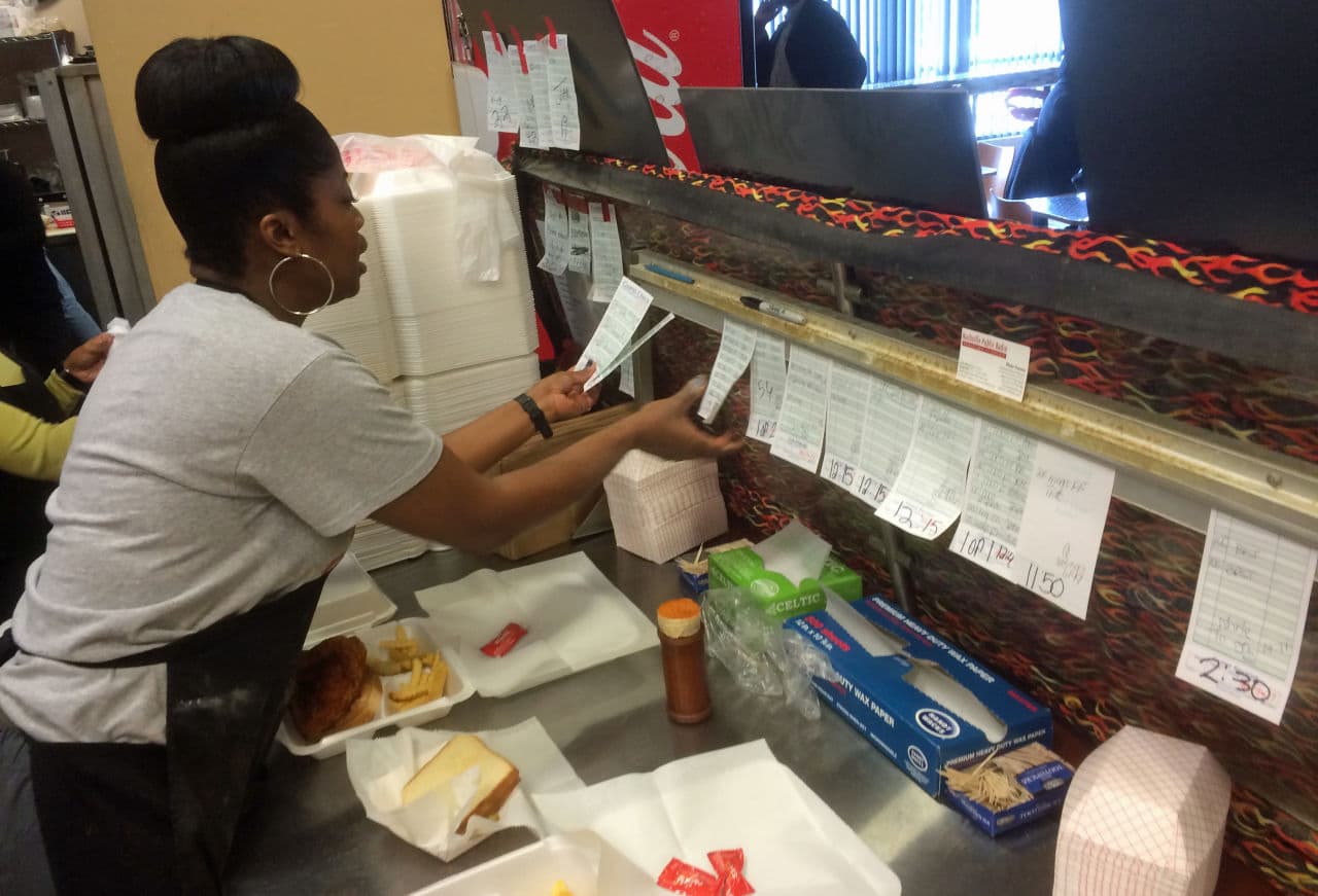 After eating at Prince's Hot Chicken Shack as a kid, Aqui Hines started a place called 400 Degrees. (Blake Farmer/WPLN)