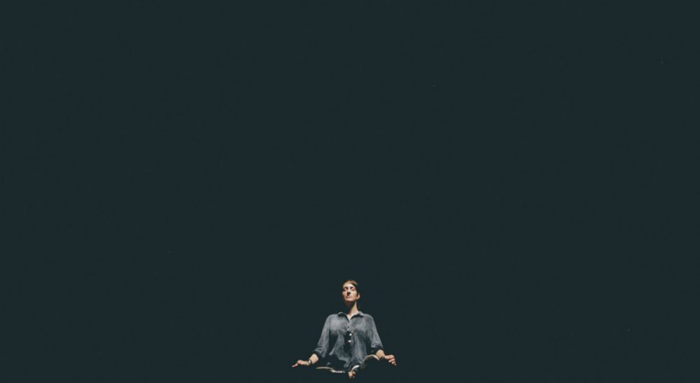 There’s a saying that goes, “Practicing mindfulness is easy. Remembering to practice mindfulness is hard.” (bucketlisty)