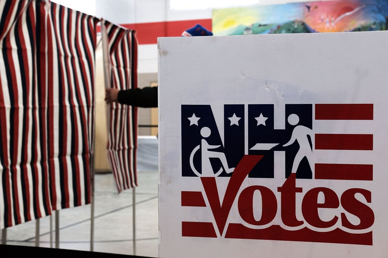 New Hampshire Primary, Debates Scramble 2016 Campaigns