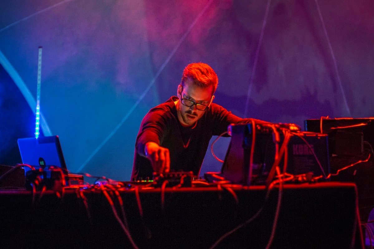 Benjamin Mørk performs at Festspielhaus Hellerau and International Cities of Advanced Sound in 2015. (David Pinzer Fotografie via Facebook)