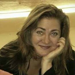 Headshot of Suzanne DeWitt Hall