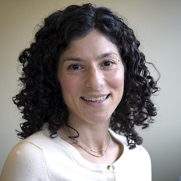 Headshot of Alexis Hyder