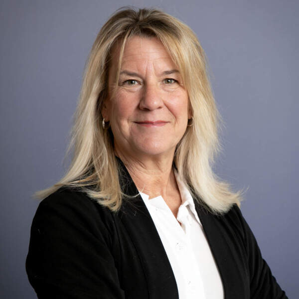 Headshot of Kirsten Kalkhurst