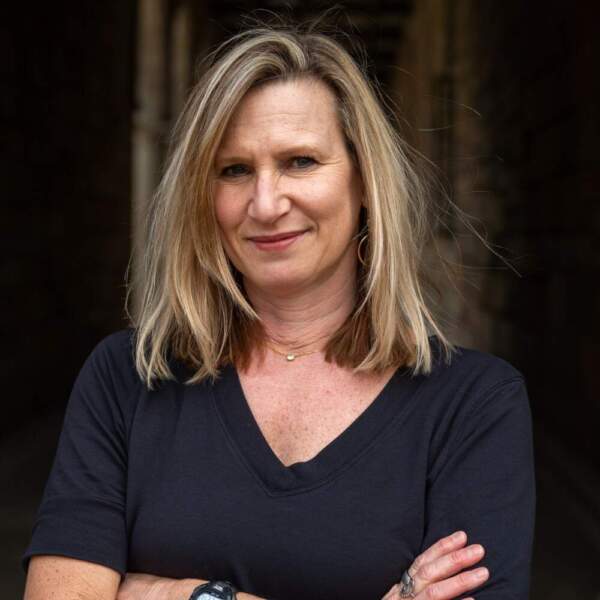 Headshot of Laura McTaggart