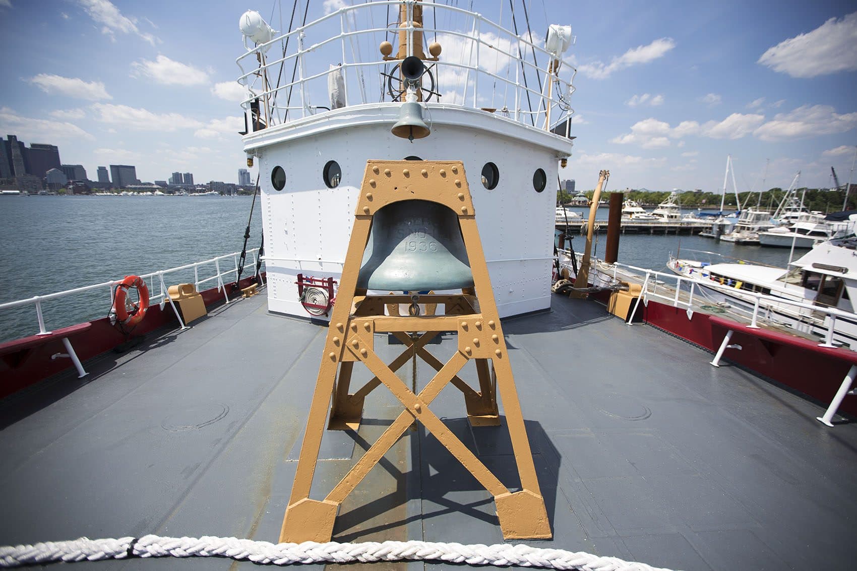 Nantucket lightship returns to Mass. waters