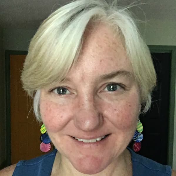 Headshot of Sandra Dickie