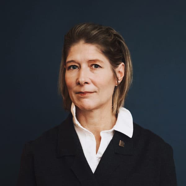 Headshot of Julie Lindahl