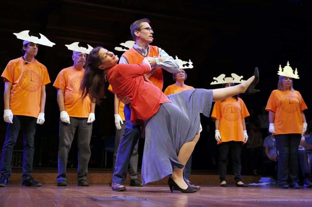Scott Taylor, left, and Maria Ferrante perform in &quot;The Last Second&quot; opera during the Ig Nobel award ceremonies on Thursday. (Michael Dwyer/AP)
