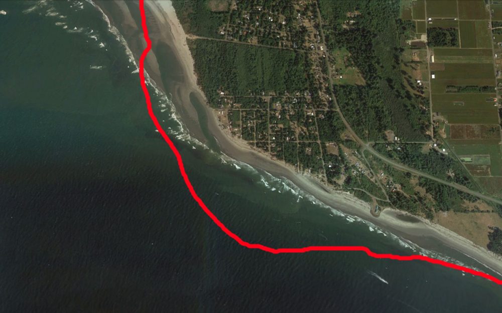 Washaway Beach aerial view in 2011. Red line marks shoreline in 1990. (Google Maps)