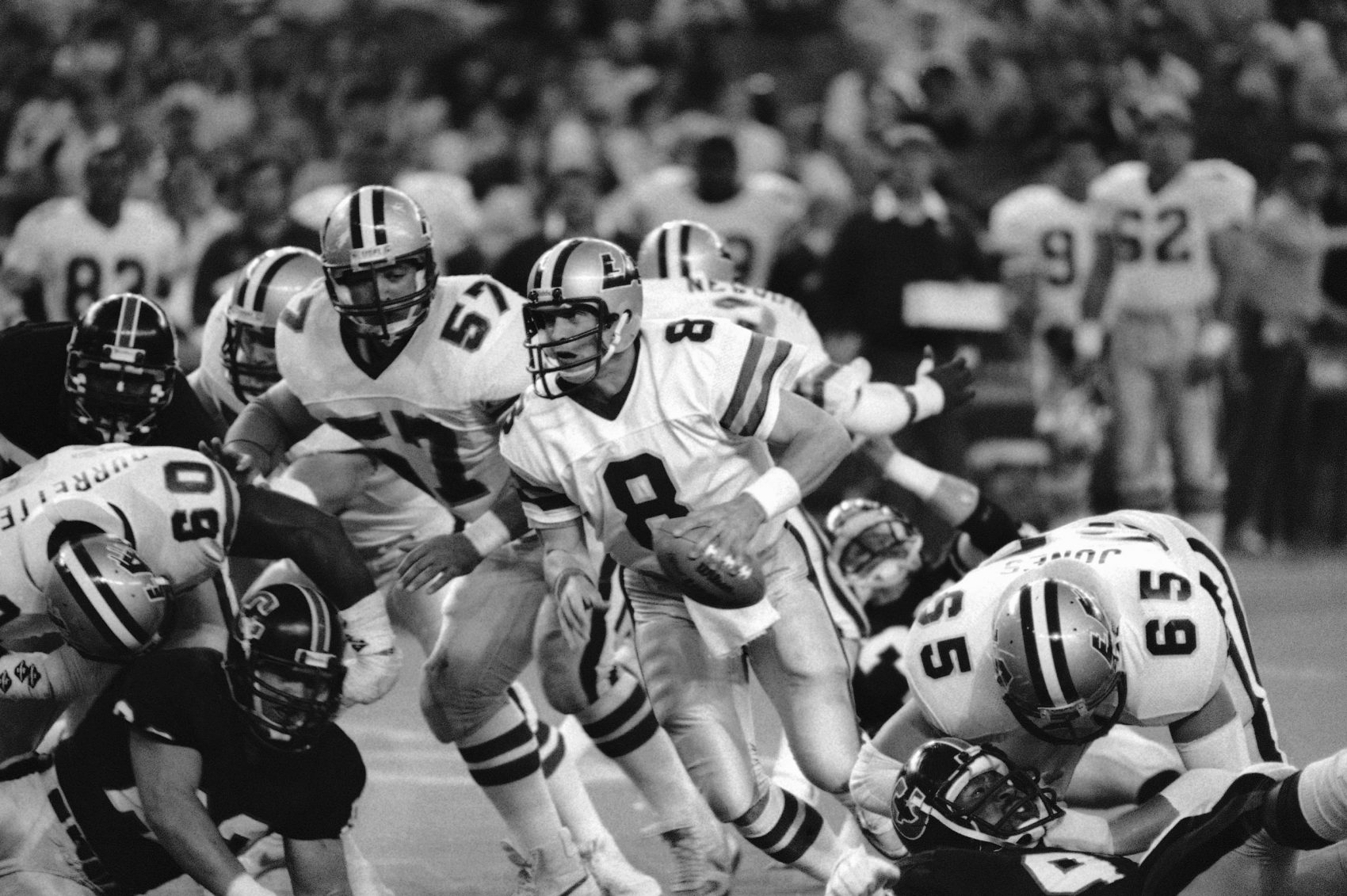 Before he moved on to the NFL, Steve Young spent two seasons with the USFL's LA Express. (F. Carter Smith/AP)