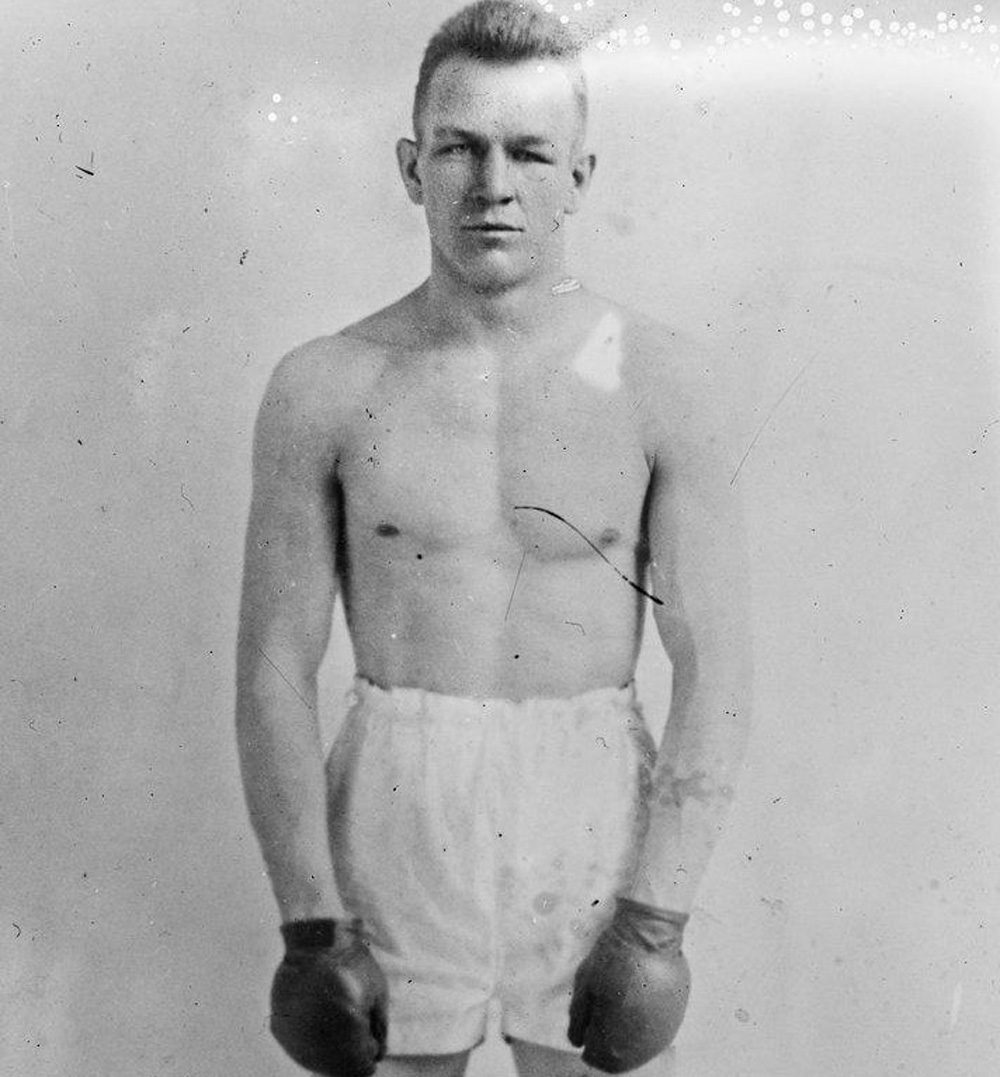 Billy Miske's last fight in the ring, on Nov. 7, 1923, earned him a $2,400 check -- enough money to bring his family the best Christmas they'd ever have. (Agence Rol - Bibliothèque nationale de France/Wikimedia)
