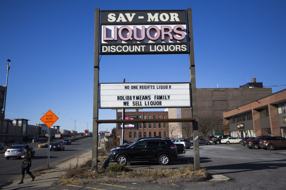 Sav-Mor Liquors sign, 15 McGrath Highway, Somerville. (Jesse Costa/WBUR)
