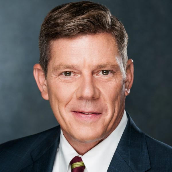 Headshot of Lou Murray