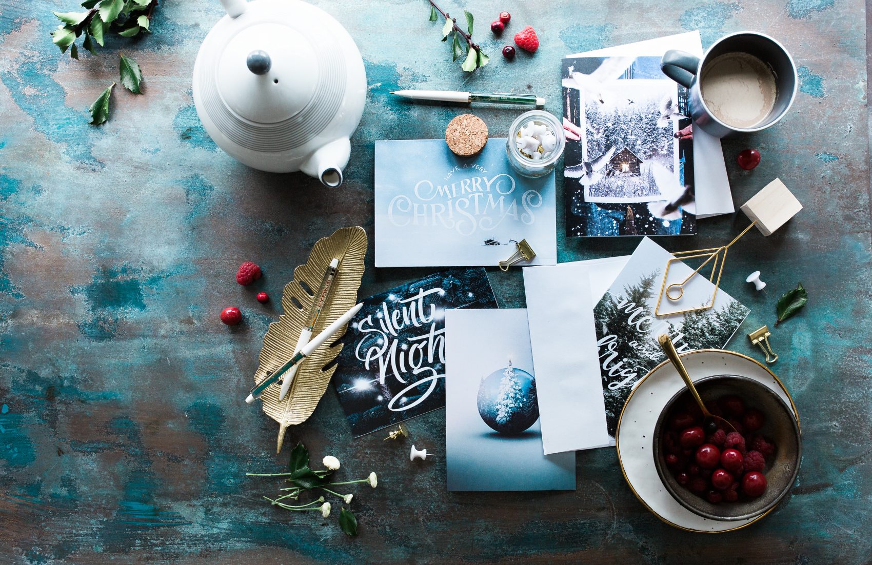 When writer Elizabeth Fennell and her three young children attempt to draw their own family Christmas card, she can't stop thinking about the more perfect designs online. (Brooke Lark/Unsplash)