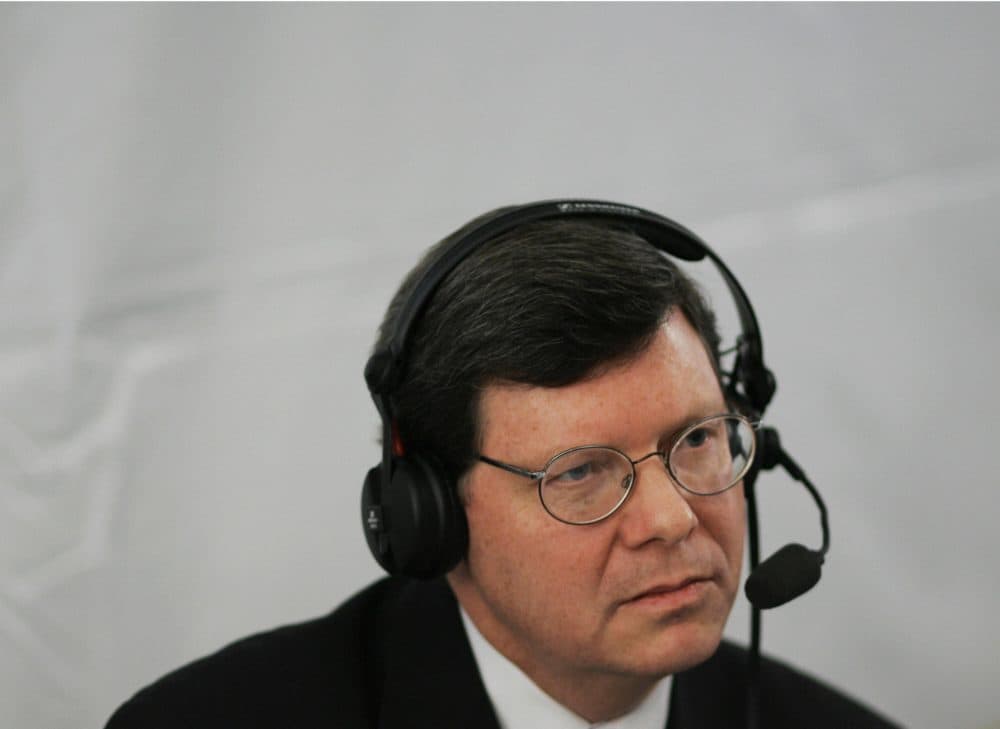Radio host Charlie Sykes during a live broadcast in 2006. (Mandel Ngan/AFP/Getty Images)
