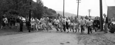 Arlene Pieper (center) and her daughter Kathy (far right) at the starting line. (Courtesy Ron Ilgen)