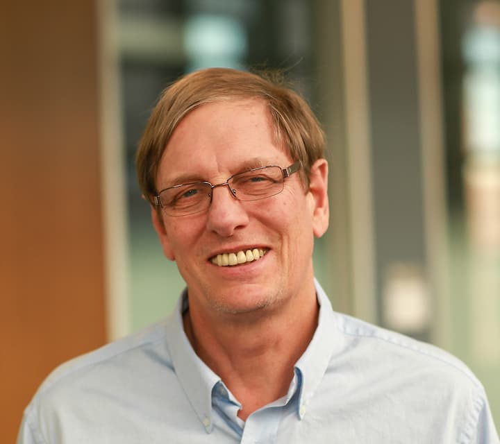 Headshot of Richard Beinecke