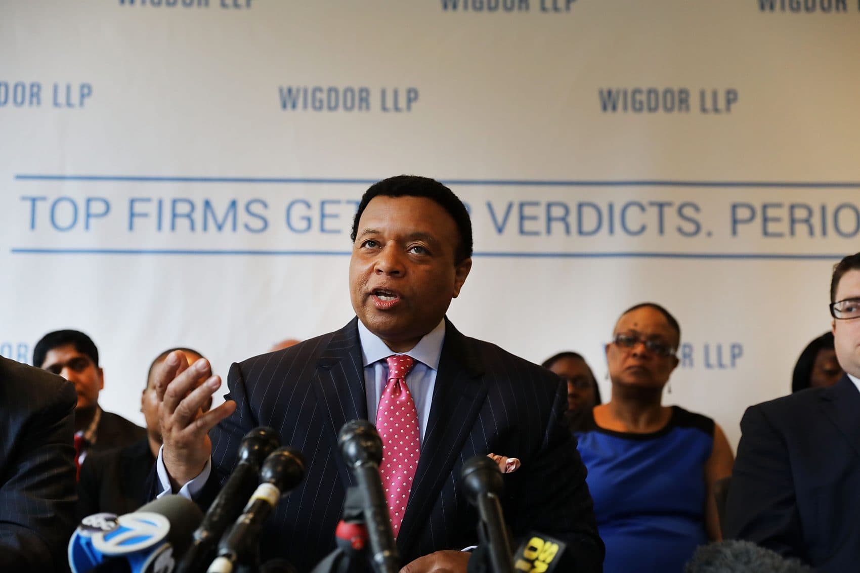 Fox News anchor Kelly Wright speaks to the media as he joins other current and former Fox employees at a press conference organized by his attorney Doug Wigdor on April 26, 2017 in New York. (Spencer Platt/Getty Images)
