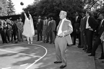 Hodges shoots on the White House basketball court. (Courtesy of George Bush Presidential Library and Museum)