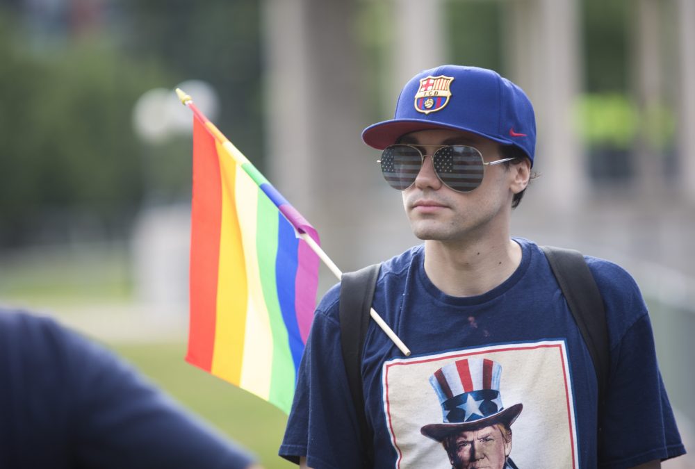 A supporter of the self-described free speech rally arrives on the Common early Saturday. (Jesse Costa/WBUR)