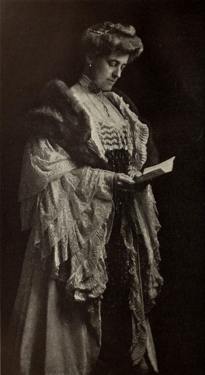 Edith Wharton in the early 1900s. (Courtesy The World's Work, 1905)