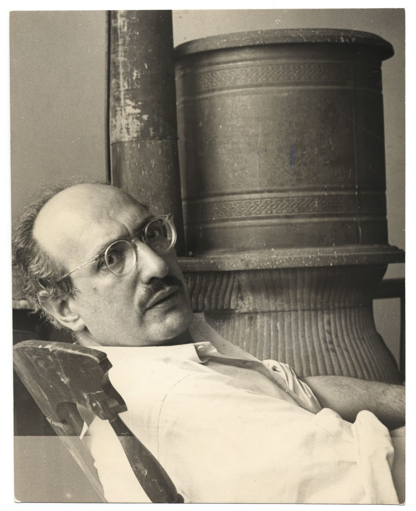 Mark Rothko in 1954. (Courtesy Henry Elkan/Smithsonian Institution Archives of American Art)