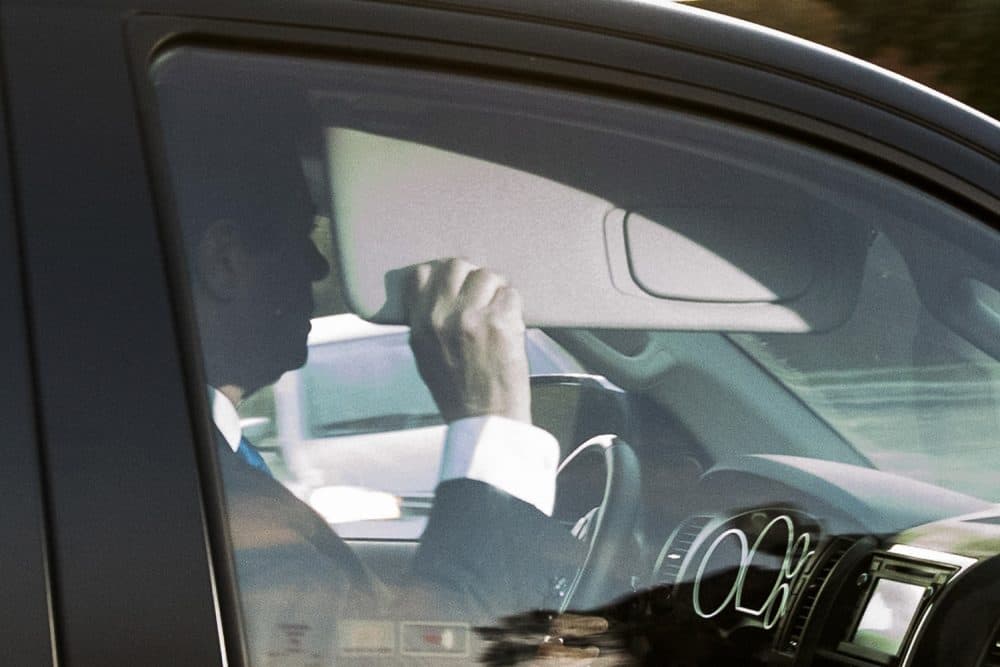 Former Trump Campaign Chairman Paul Manafort leaves his home in Alexandria, Va., Monday, Oct. 30, 2017, in Washington.(Andrew Harnik/AP)