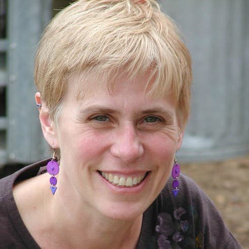 Headshot of Cathy Mason