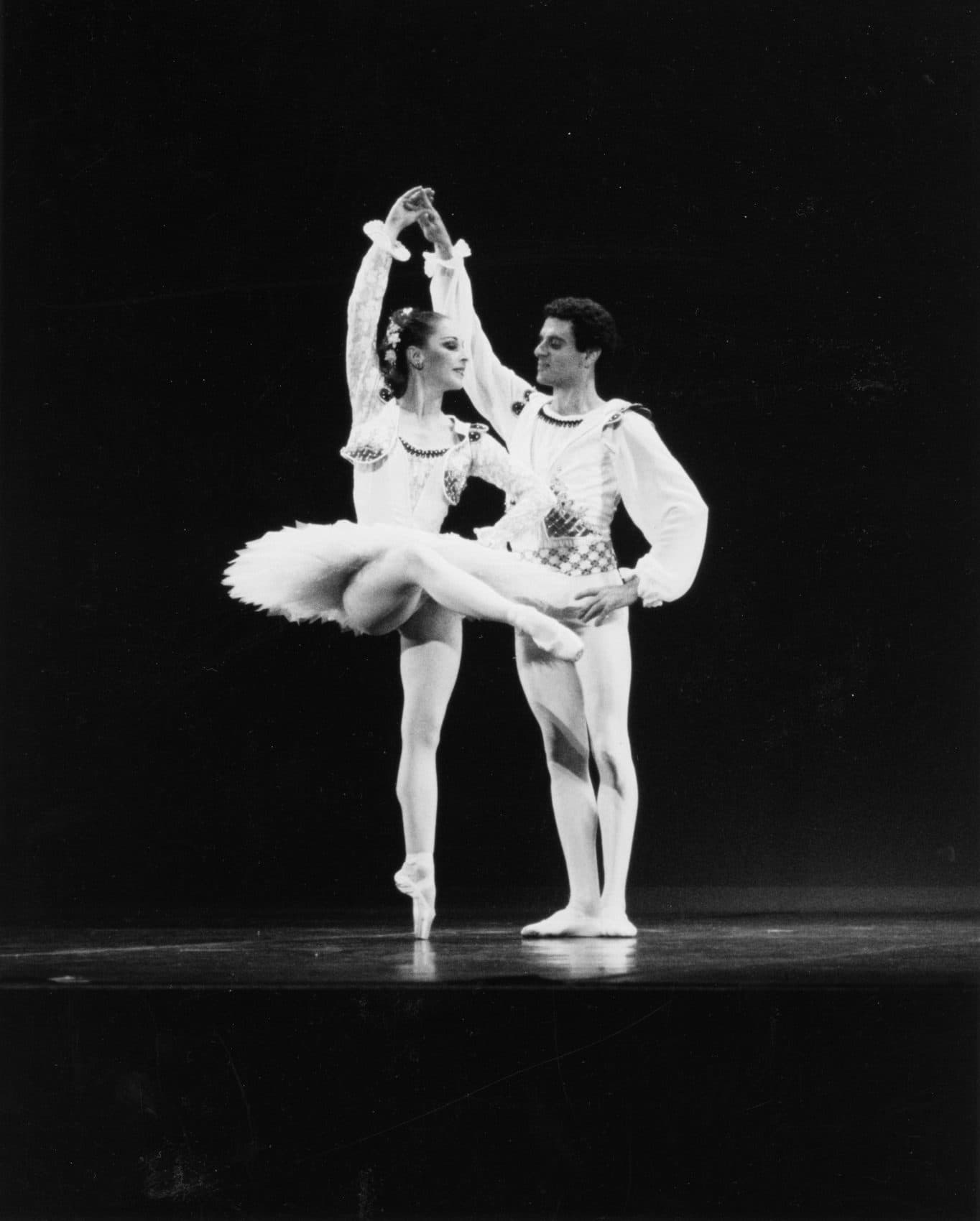 Laura Young with Fernando Bujones in "Esmeralda" in 1988. (Courtesy Bernie Gardella)