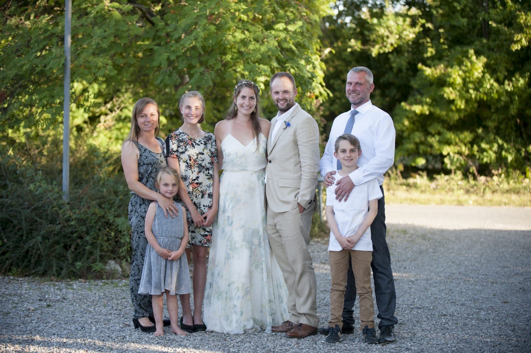 Sine Christiansen's family with Rachael and her husband on their wedding day (Photo by Tracie Van Auken)
