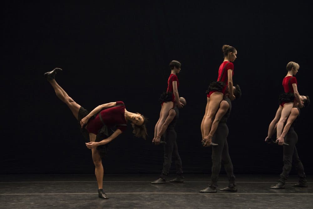 Grupo Corpo performing &quot;Dança Sinfônica.&quot; (Courtesy Jose Luiz Pederneiras)