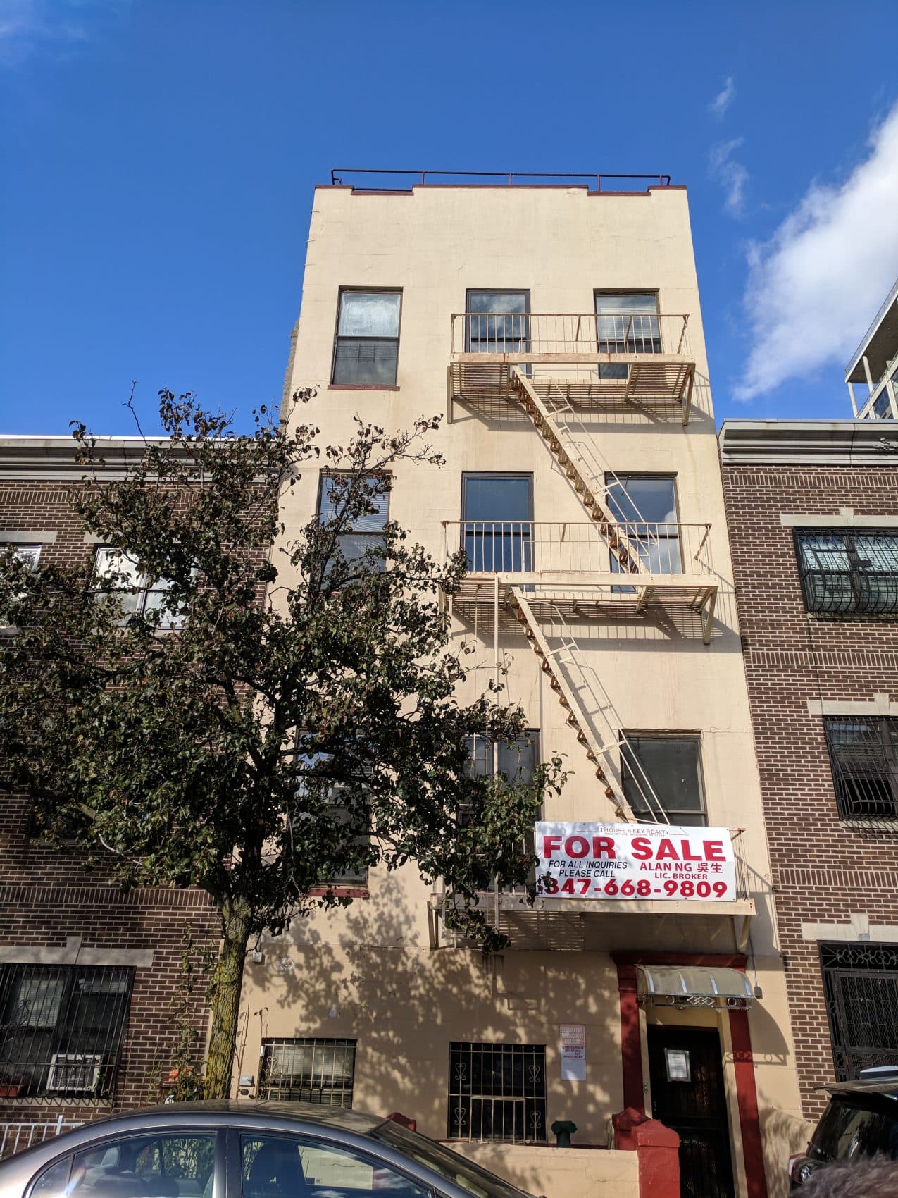 The former location of Independence Inn, in Williamsburg Brooklyn, where Shane Correia stayed while living homeless. (Ben Brock Johnson/WBUR)