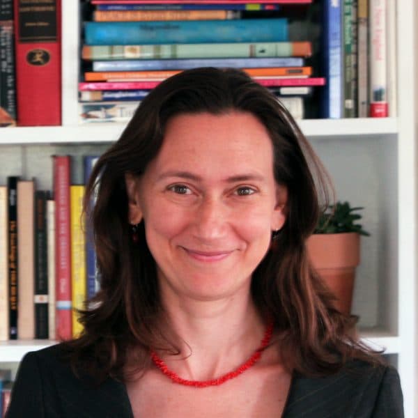 Headshot of Nadia Colburn