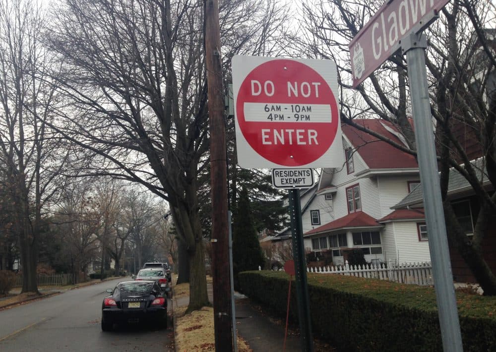 A do not enter street sign stands in Leonia, N.J., on Monday, Jan. 22, 2018, where local officials are trying to reduce traffic congestion on their way to the nearby George Washington Bridge into New York. As a response to navigation apps that re-route some of the tens of thousands of vehicles headed to the bridge, Leonia has passed ordinances to impose fines on non-residents who drive on residential streets during the morning and evening commutes. (David Porter/AP)