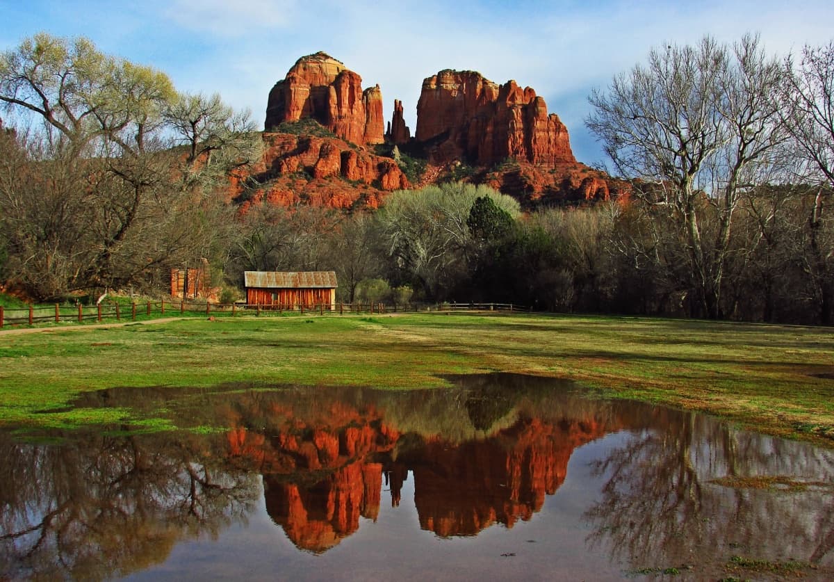 Red Rock Crossing in Arizona. (Courtesy Dorrie Henderson/U.S. Department of the Interior)
