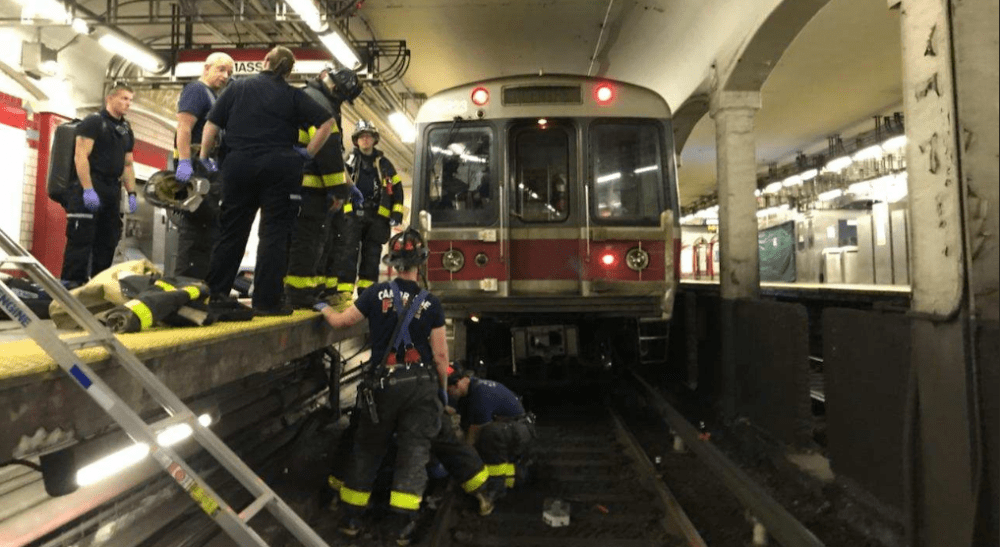 Red Line Delays After Commuter Became Stuck Between Platform And Train ...