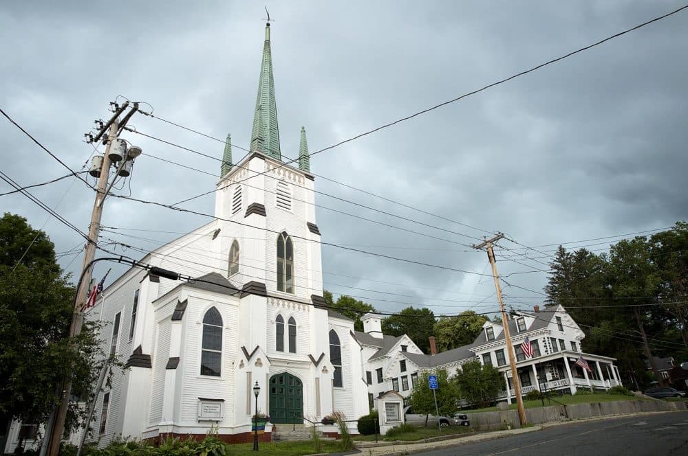 The First Universalist Church in Orange. (Robin Lubbock/WBUR)