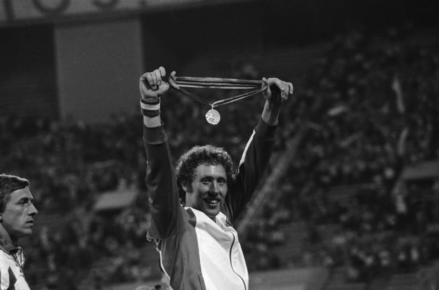 Kozakiewicz with his 1980 Olympic gold medal. (AP Photo)