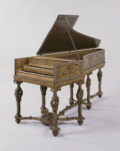 (Courtesy of The Crosby Brown Collection of Musical Instruments, Wikimedia Commons)