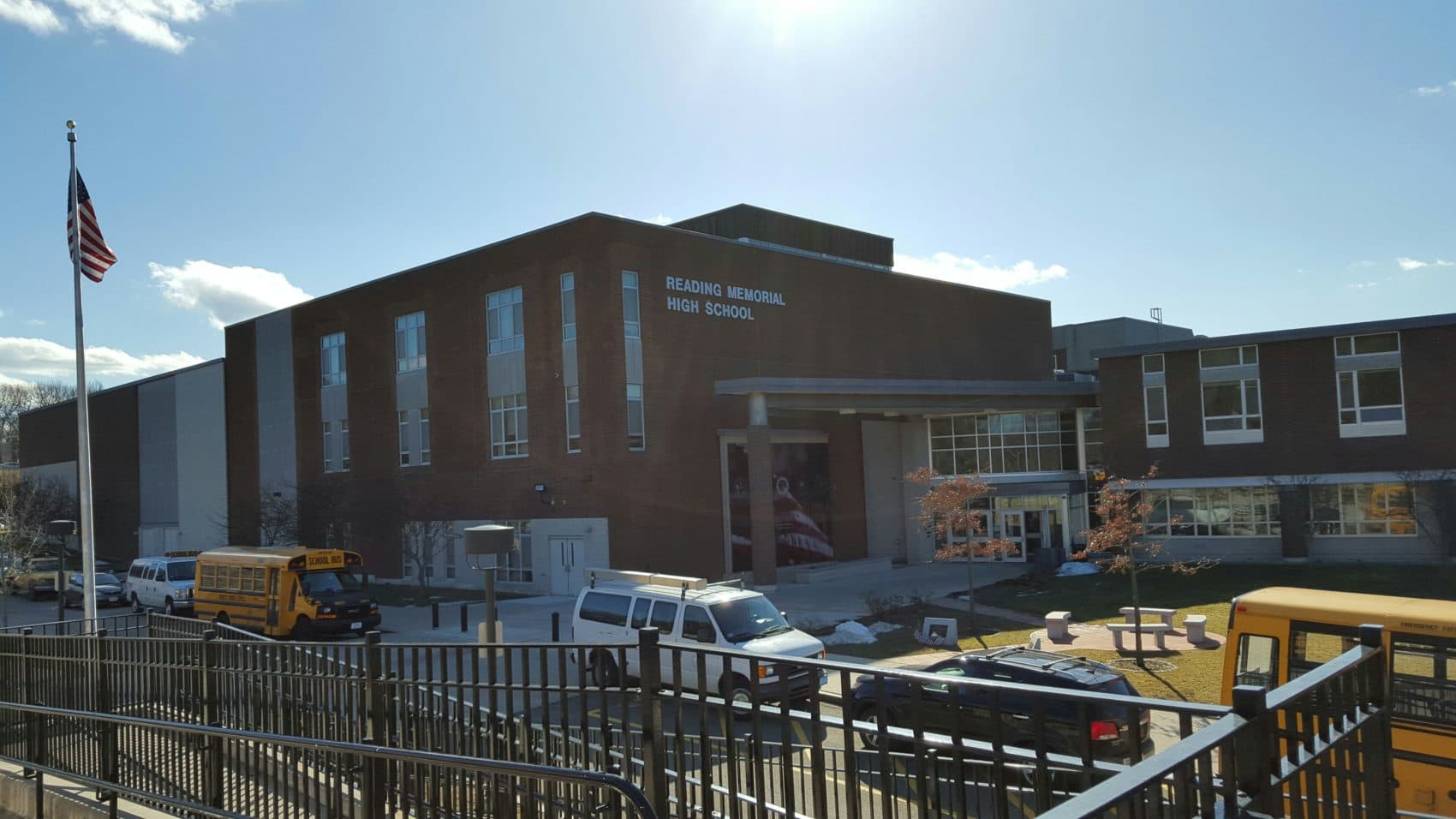 The main entrance of Reading Memorial High School (Wikipedia, Creative Commons)