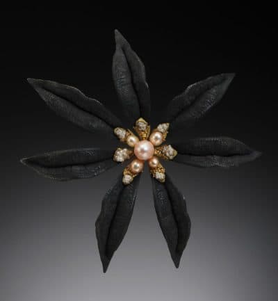 &quot;Murmuring&quot; brooch by Heather White (Courtesy of the artist) 
