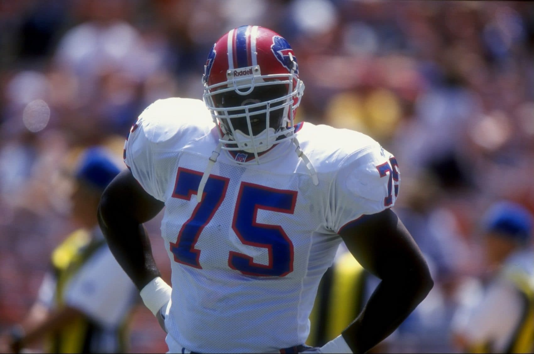 Wiley playing with the Buffalo Bills in 1998 (Getty Images/Todd Warshaw)