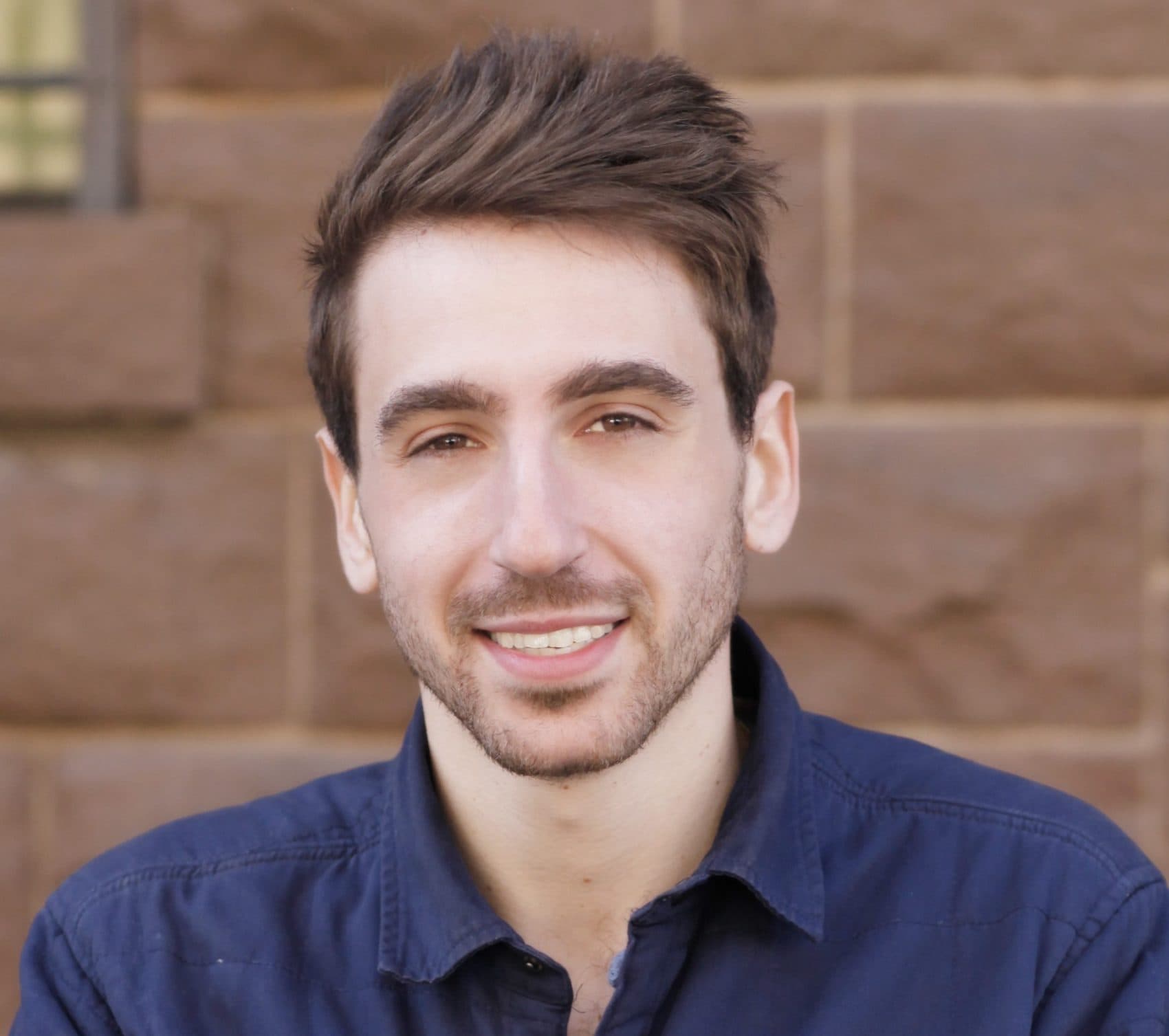 Headshot of Alex Schneps